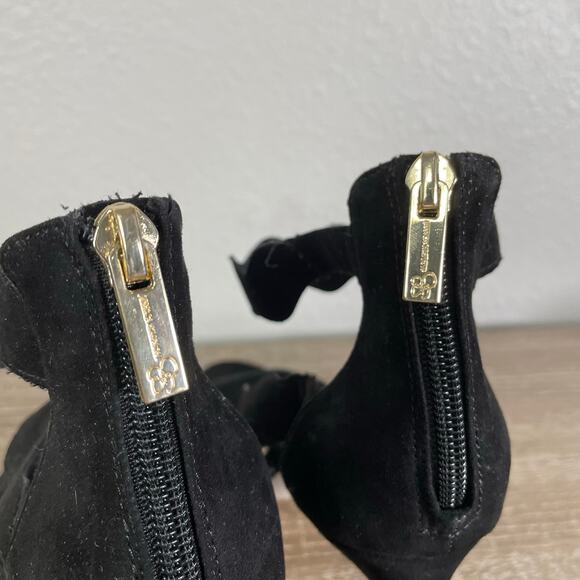 Jessica Simpson Black‎ Ruffle Heels 9.5M Zip Back Stiletto Sandals Leather Sole - Picture 7 of 9